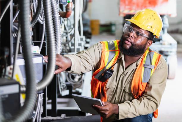 Best Affordable Electrician  in Lees Summit, MO